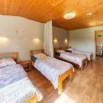 Semesterbostad In With Garden Montleban