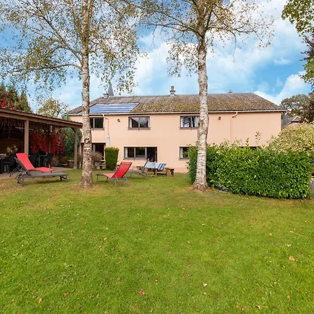 In With Garden Сasa de vacaciones