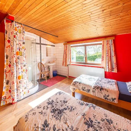 In With Garden Montleban