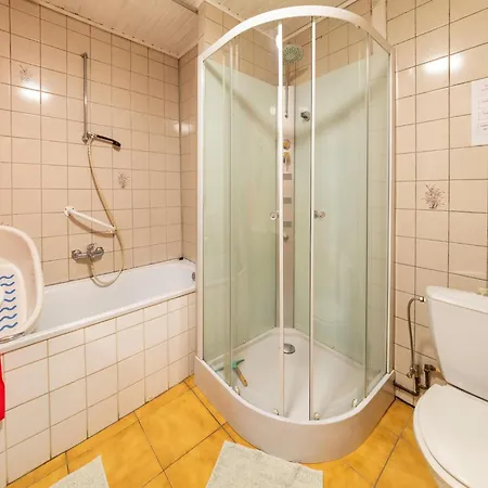 In With Garden بيت للعطل *