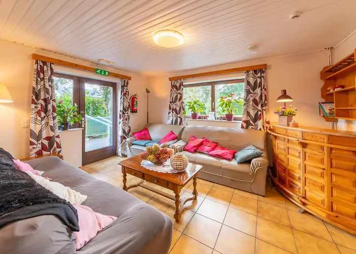 In With Garden Montleban