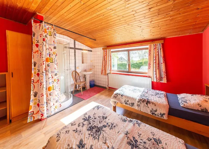 In With Garden Montleban